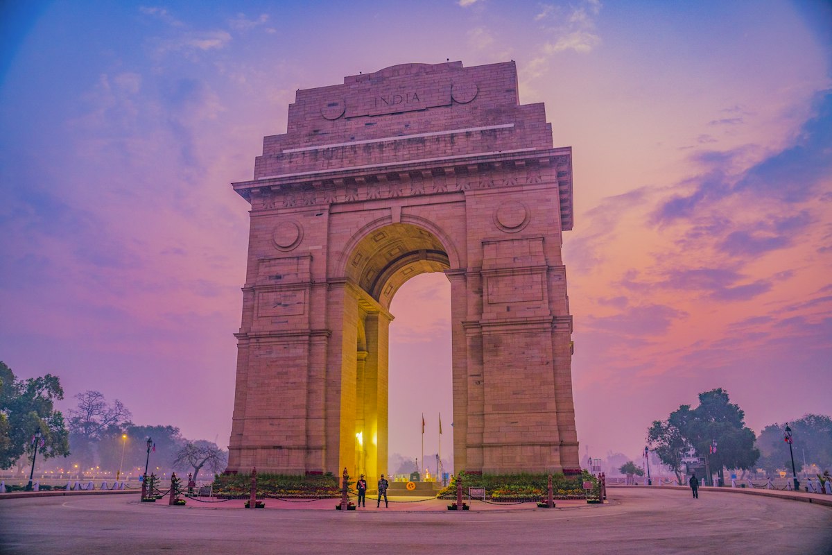 Delhi Darshan & Historical City Sightseeing